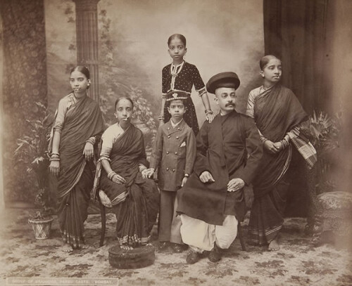 Group_of_Brahmins_Bombay_Mumbai_1870.jpg