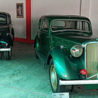 Title-Wonderland-Vintage-Car-Museum