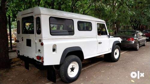 Vintage-Vroom-Classic-Land-Rover-Defender-in-India-Priced-at-a-Jaw-Dropping-40-Lakh--A-Steal-or-a-Steel-Deal.jpg