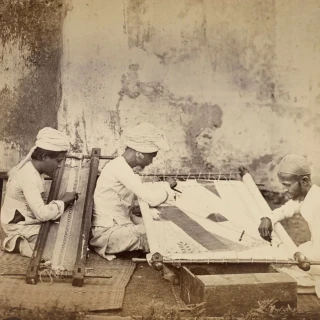 Vintage_India_-_Photograph_-_Gold-Embroiderers_c1873_4d6720c2-d43a-4038-968b-d29bfbf61c40