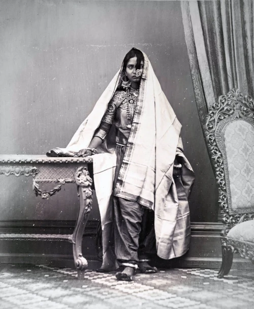 Vintage Indian Photograph 50f7afb0 19c1 4606 88eb 95ff61a040b2