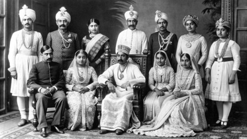 antique-vintage-black-white-rare-photographs-old-photos-from-pune-maharshtra-india-10th-oct-1940-indian-royals-old-life-style-india-british-india-period_1028938-330752.jpg