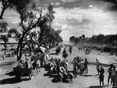 margaret-bourke-white-sikhs-migrating-to-the-hindu-section-of-punjab-after-the-division-of-india_u-l-p3oko50.jpg