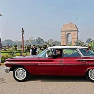 vinatge-car-rally_d39e5706-13f6-11e8-ba0b-8cab410cbd95